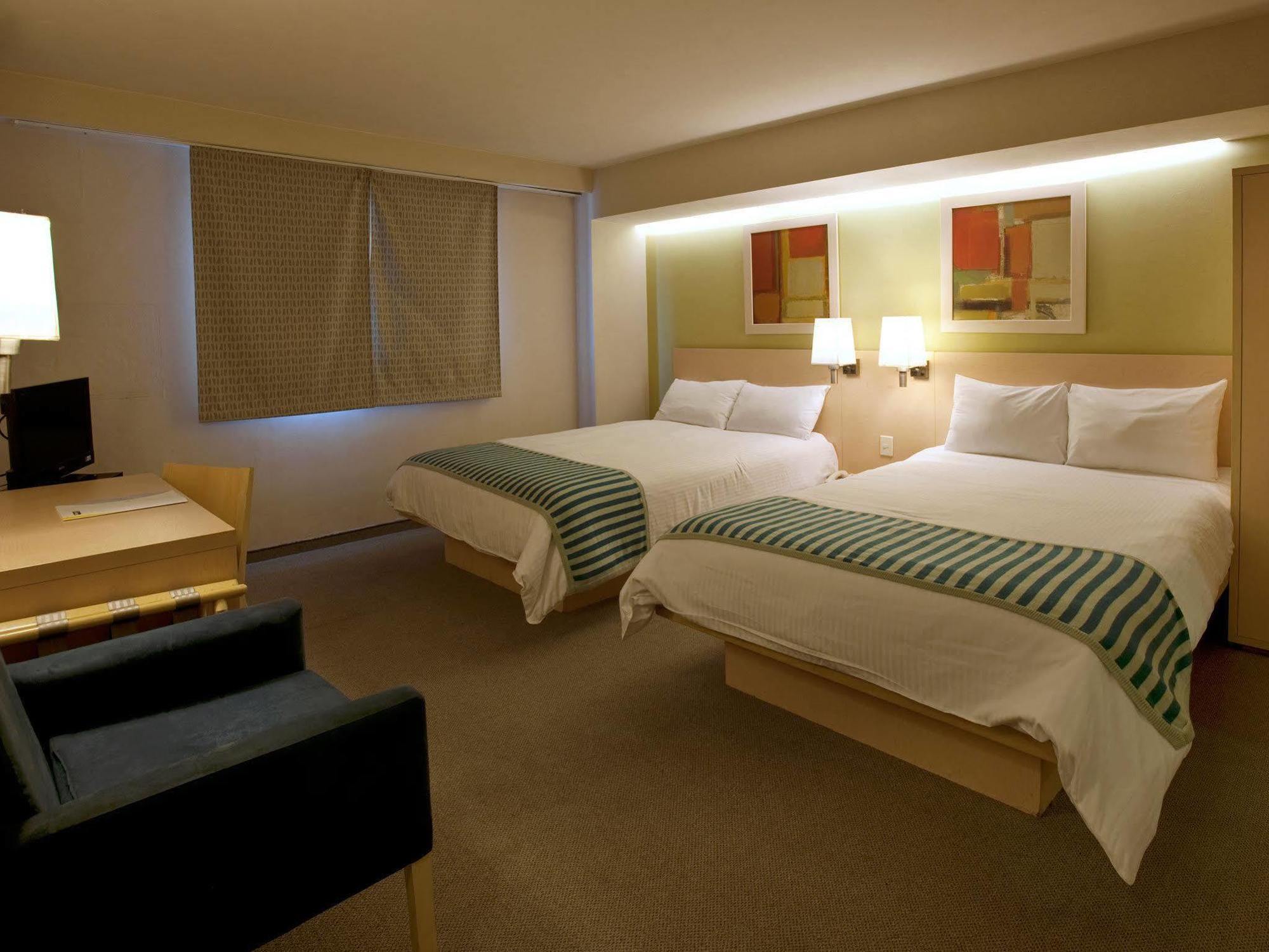 ซิตี้ เอ็กซ์เพรส อีบีซี เรฟอร์มา Hotel เม็กซิโกซิตี้ ภายนอก รูปภาพ